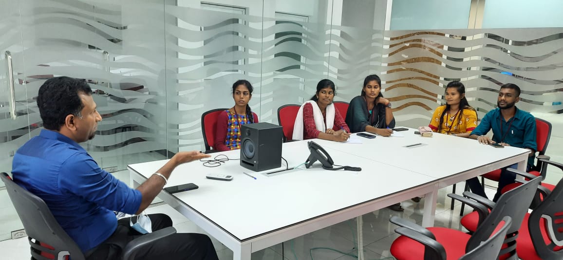 Read more about the article Students Visited the Professional Media Outlet