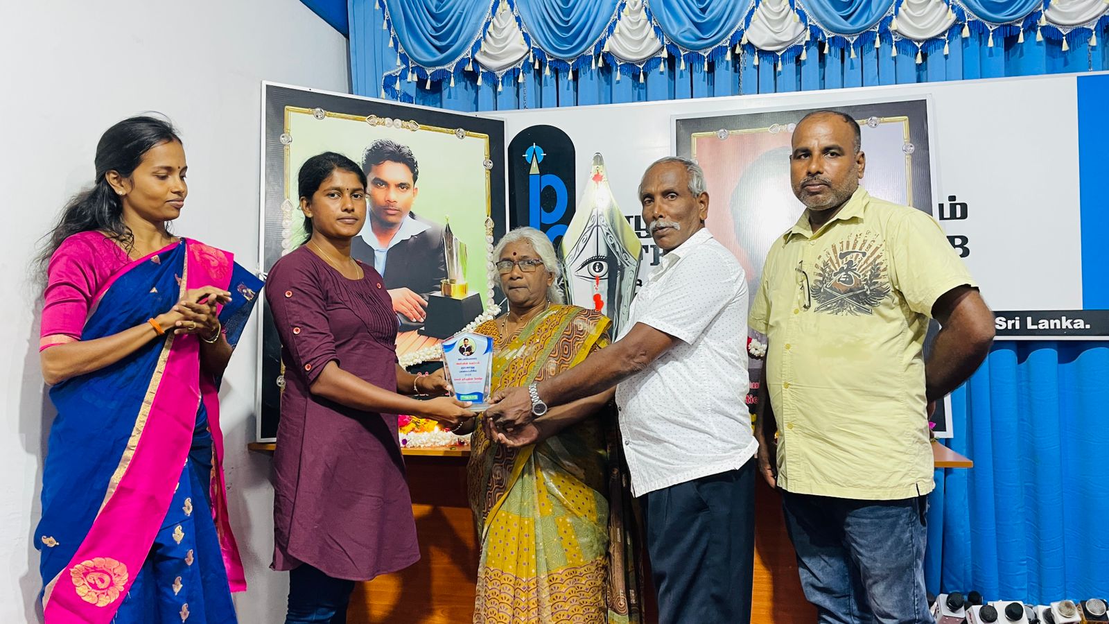 Read more about the article Student of Media Studies Awarded Scholarship including Financial Assistance for the Year 2024 in the Remembrance of ‘Late. Ashwin, Cartoonist’