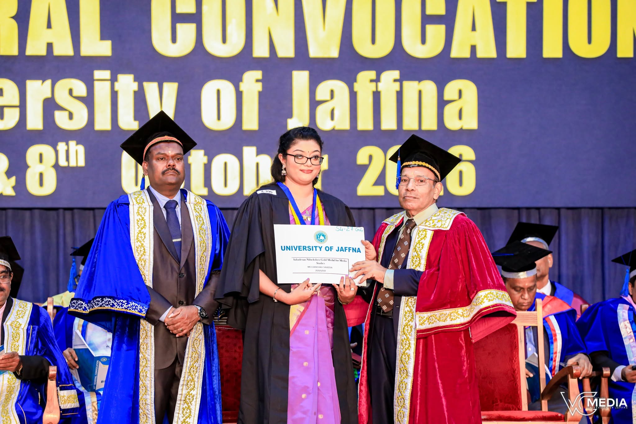 Read more about the article Ms. Danushka Sanjeeva was Awarded the Sahathevan Nilakshan Memorial Gold Medal in the Academic Year 2022/2023